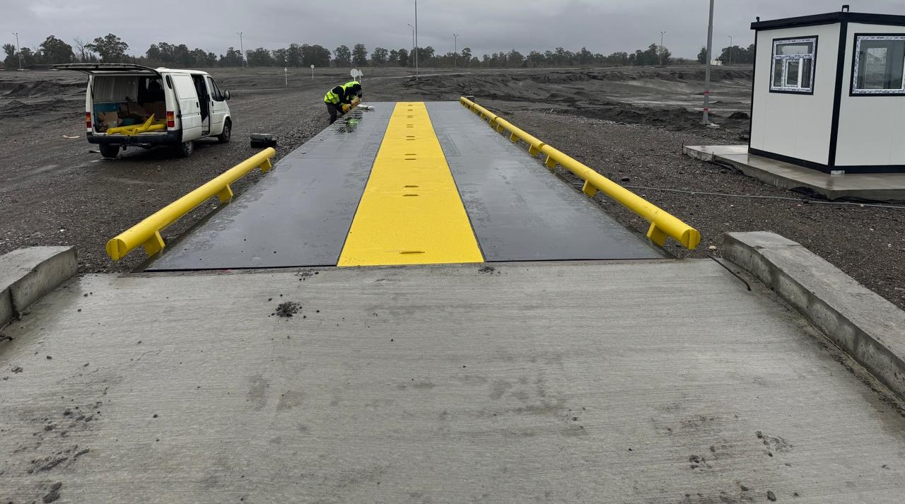 80 ton DVALI Super Heavy truck scale project view